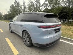 Li Auto i8 Standard Edition - ფოტო 10