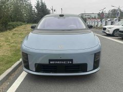 Li Auto i8 Standard Edition - ფოტო 2