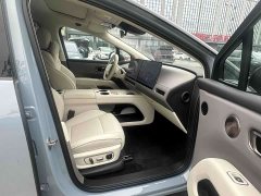 Li Auto i8 Standard Edition - ფოტო 7