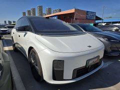 Li Auto i8 Standard Edition - ფოტო 3