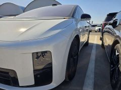Li Auto i8 Standard Edition - ფოტო 4