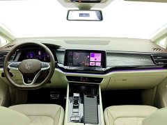 Volkswagen Viloran 380TSI Prestige - photo 10