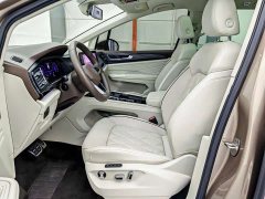 Volkswagen Viloran 380TSI Prestige - photo 5