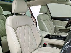 Volkswagen Viloran 380TSI Prestige - photo 7