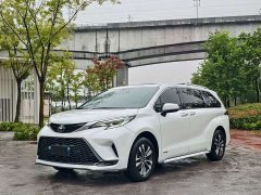 Toyota Grevias 2.5L Hybrid Luxury - фото 1