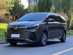 Buick GL8 Land Business Class Comfort Edition - ფოტო 1