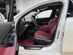 BMW 5 Series 525Li Luxury Package - ფოტო 11