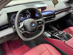 BMW 5 Series 525Li Luxury Package - ფოტო 13