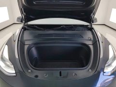 Tesla Model Y Rear-Wheel Drive - ფოტო 10