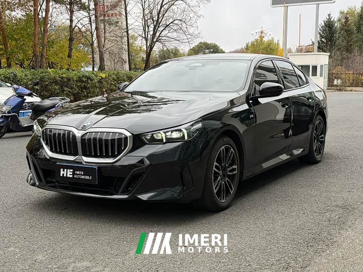 BMW 5 Series (Imported) 525i M Sport Package - автомобиль из Китая