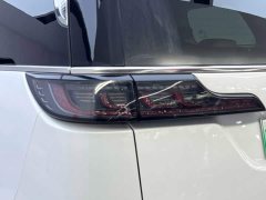 Voyah Dream PHEV Extended Range Luxury Edition - ფოტო 10