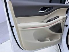 Voyah Dream PHEV Extended Range Luxury Edition - ფოტო 15