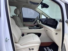 Voyah Dream PHEV Extended Range Luxury Edition - ფოტო 17