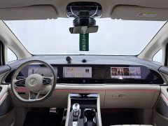 Voyah Dream PHEV Extended Range Luxury Edition - ფოტო 19