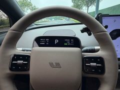 Li Auto i6 Two-Wheel Drive Standard - ფოტო 16