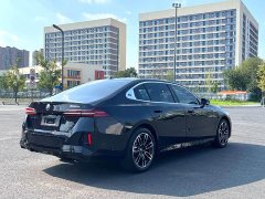 BMW 5 Series 530Li Premier M Sport Package - фото 12