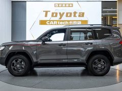Toyota Land Cruiser (Imported) 3.5T Middle East Version - ფოტო 3