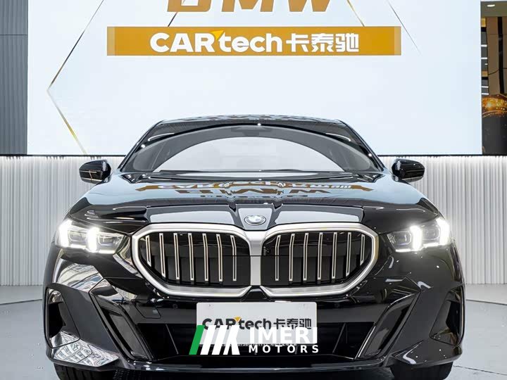 BMW 5 Series 530Li Luxury M Sport Package - ავტომობილი ჩინეთიდან