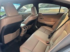 Lexus ES 200 Premium Edition - ფოტო 7