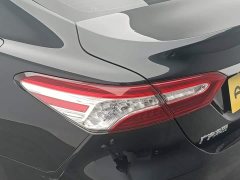 Toyota Camry 2.0G Luxury - ფოტო 15