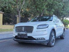 Lincoln Explorer 2.0T AWD Elite - ფოტო 1