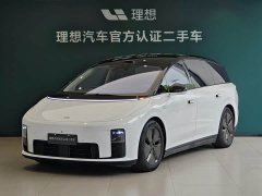 Li Auto i8 Standard Edition - ფოტო 1