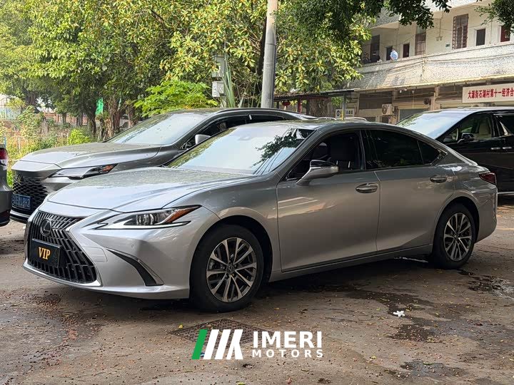 Lexus ES 200 Excellence Edition - ავტომობილი ჩინეთიდან