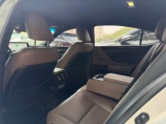 Lexus ES 200 Excellence Edition - ფოტო 6