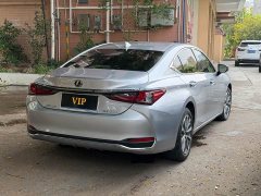 Lexus ES 200 Excellence Edition - ფოტო 8