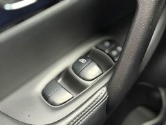 Nissan Qashqai 2.0L FWD Smart Connect Premium Edition - photo 13