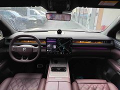 NIO ES8 Six-Seat Executive Signature Edition - ფოტო 14