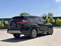 Toyota Highlander Hybrid 2.5L AWD Premium 7-Seater - фото 3