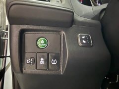 Honda Vezel 1.5L CVT Pioneer Edition - ფოტო 17