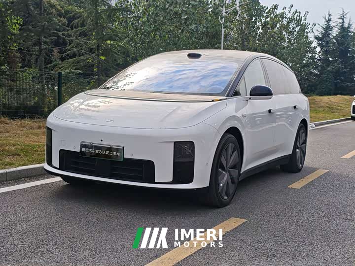 Li Auto i8 Standard Edition - ავტომობილი ჩინეთიდან