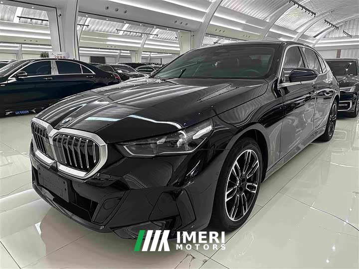 BMW 5 Series 525Li M Sport Package - ავტომობილი ჩინეთიდან