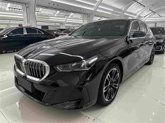 BMW 5 Series 525Li M Sport Package - ფოტო 1
