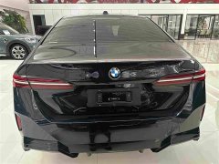 BMW 5 Series 525Li M Sport Package - ფოტო 19