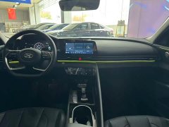 Hyundai Elantra 1.5L CVT Luxury - photo 18
