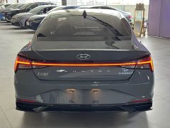 Hyundai Elantra 1.5L CVT Luxury - photo 4