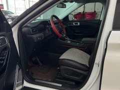Ford Explorer 2.3T EcoBoost AWD Titanium 6-Seater - ფოტო 10