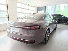 Volkswagen Passat Pro 380TSI Dragon Premium Edition - photo 17