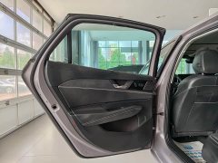 Volkswagen Passat Pro 380TSI Dragon Premium Edition - photo 7