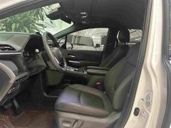 Toyota Sienna 2.5L Hybrid AWD Premium - фото 11