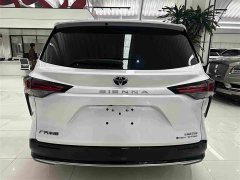 Toyota Sienna 2.5L Hybrid AWD Premium - фото 18