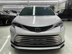Toyota Sienna 2.5L Hybrid AWD Premium - фото 2