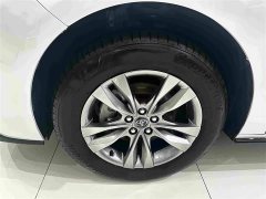 Toyota Sienna 2.5L Hybrid AWD Premium - фото 4