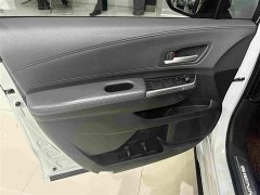 Toyota Sienna 2.5L Hybrid AWD Premium - фото 5