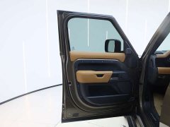 Land Rover Defender 110 P400 X - ფოტო 8