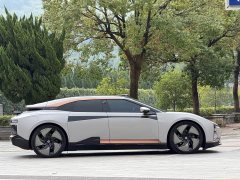 HiPhi Z Five-Seater - ფოტო 4