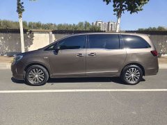 Buick GL8 Land Business Class 652T Luxury - ფოტო 5